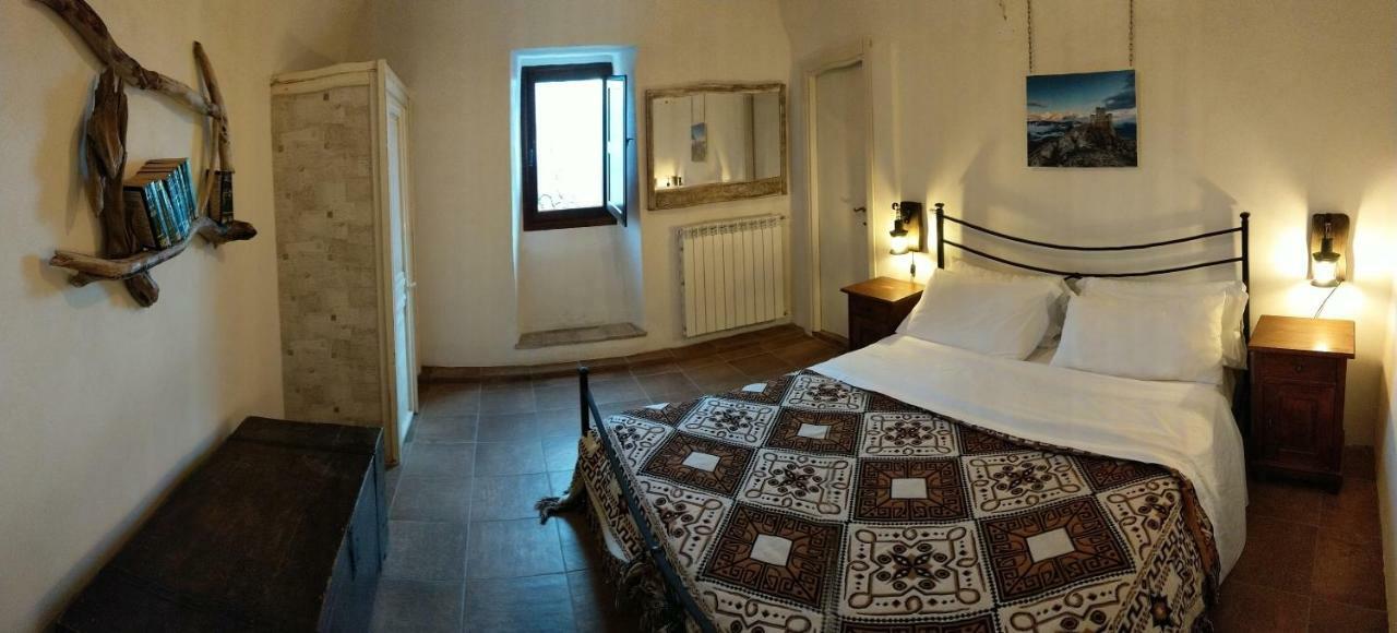 La Corte Di Sabatino Calascio Экстерьер фото